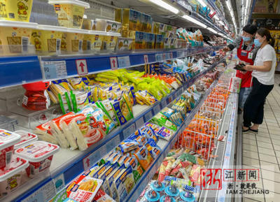 杭州拱墅区物资供应稳定 居民凭核酸阴性证明有序采购